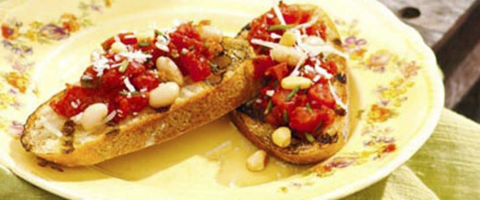 Tomato and White Bean Bruschetta on a Grilled Baguette - Tomato Wellness