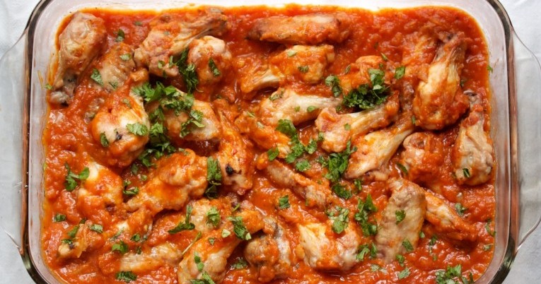 Baked Chicken Wings with Tomato, Ginger, and Sweet Onion Chutney